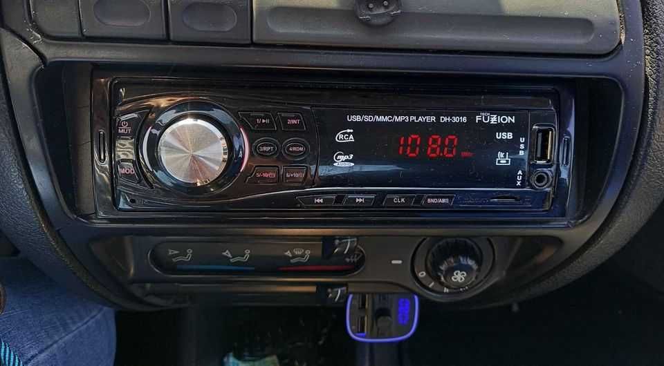 Rádio Automóvel TechFuzzion