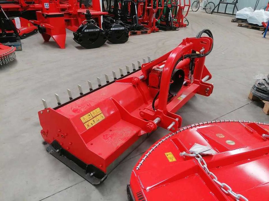 Triturador de martelos 1800 com descentramento Hidraulico