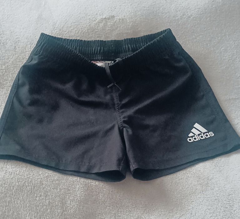 Фірмові шорти на хлопчика Adidas 140 8-9 років.
