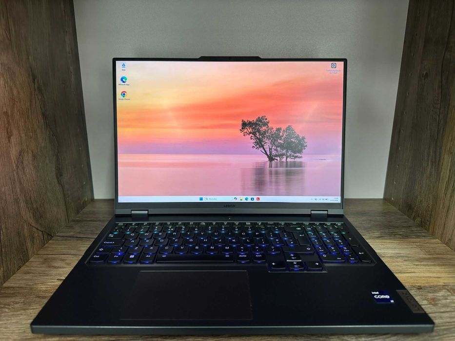 Laptop Lenovo Legion Pro 7 16IRX8H i9-13900HX/32GB/RTX 4080 gwarancja