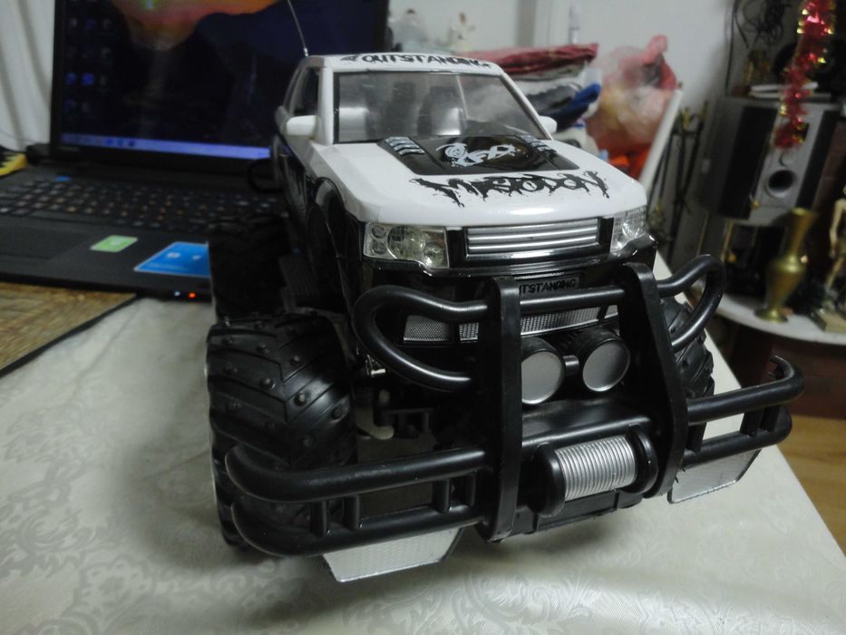 продам большой джип mastodon на управлении