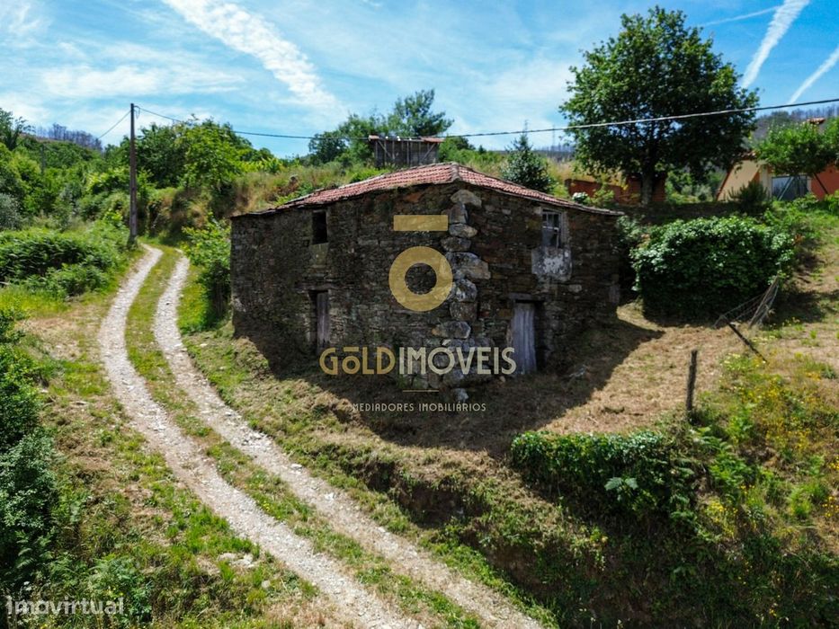 Moradia Devoluta T2 Venda em Real,Castelo de Paiva