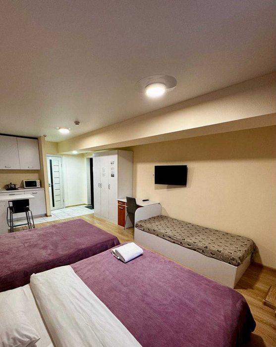 Оренда подобово квартира у новому домі біля посольства США