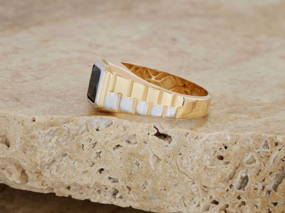 Nowy męski sygnet złoty z prostokątnym onyksem PR 585 R24