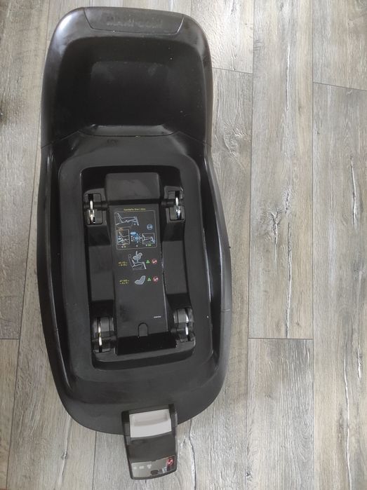 Fotelik samochodowy Maxi Cosi Pebble Plus wraz z bazą Maxi Cosi Family