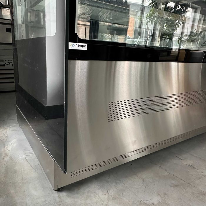 Witryna cukiernicza chłodnicza Tefcold LPD1203F/BLACK