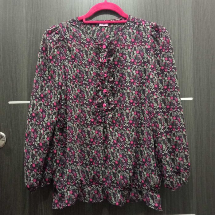 Bluzka F&F lekka, półprzeźroczysta, bufki