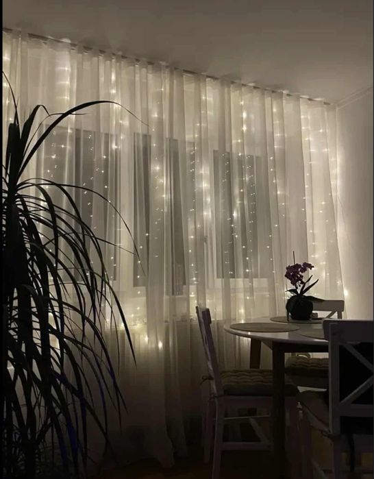 Lampki do domu na zasłony.