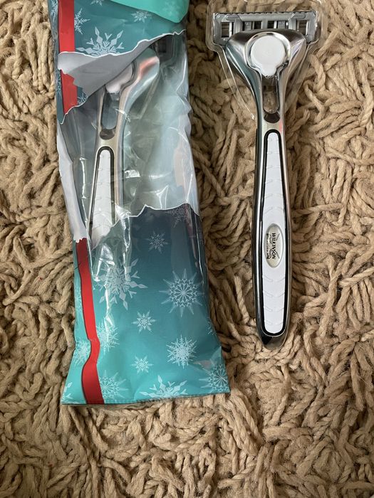 Бритва WILKINSON Intuition