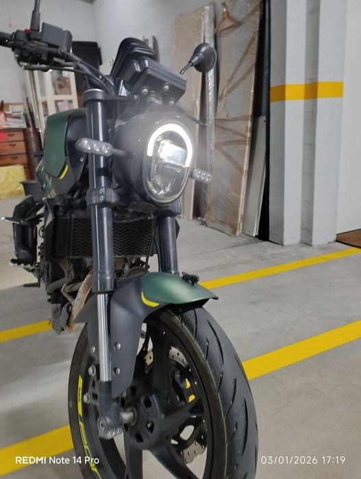 Benelli Leoncino 125  Impecável Estilo Scrambler Moderno