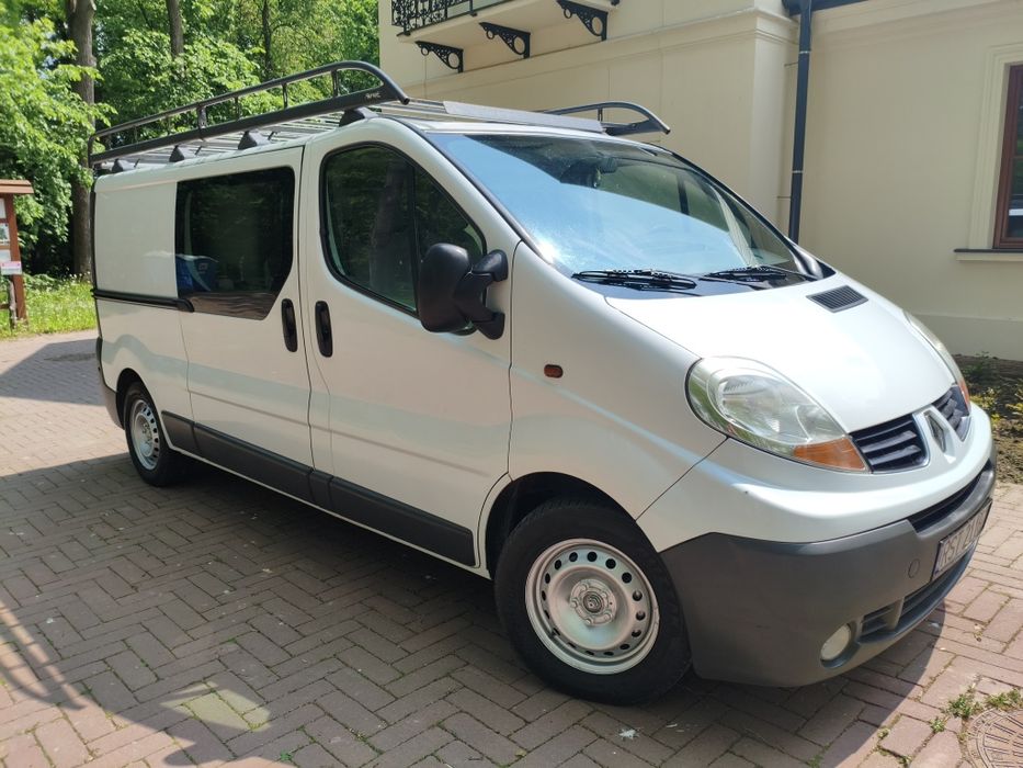 Renault Trafic Lift Long 6 osób Klima Hak 2T Bagażnik dachowy
