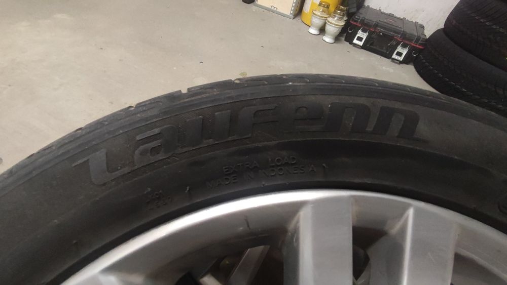 Komplet felg z oponami VW 17cali