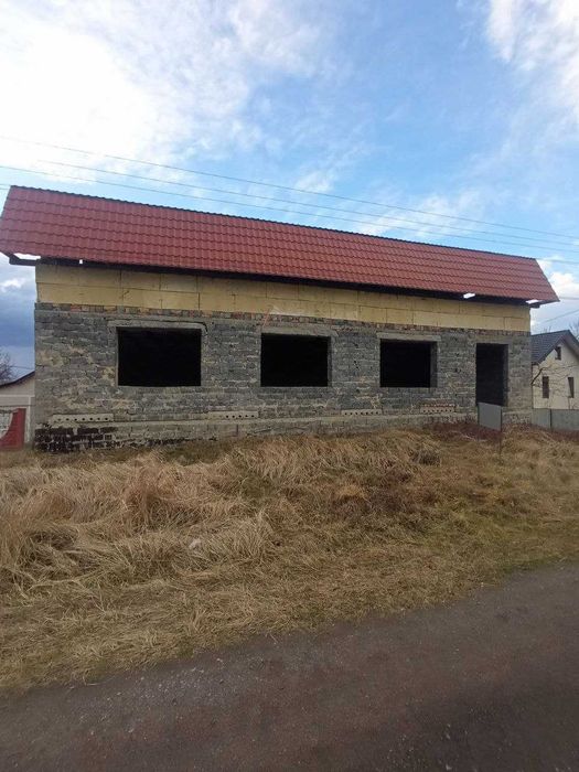 Продаж земельної ділянки з будинком в селі Хомяківка.