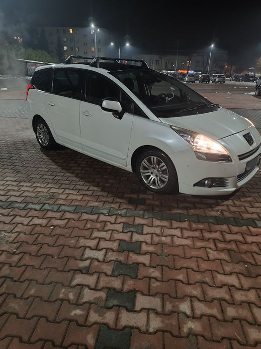 Peugeot 5008 1.6 HDi 2009r