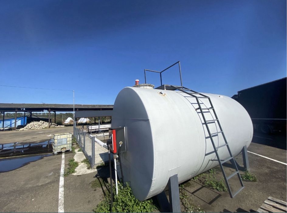 Паркінг TIR та спецтехніки