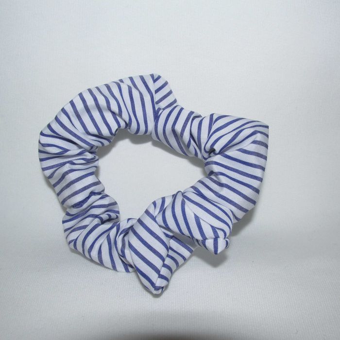 Резинки для волосся ручної роботи. Різні кольори, матеріали.