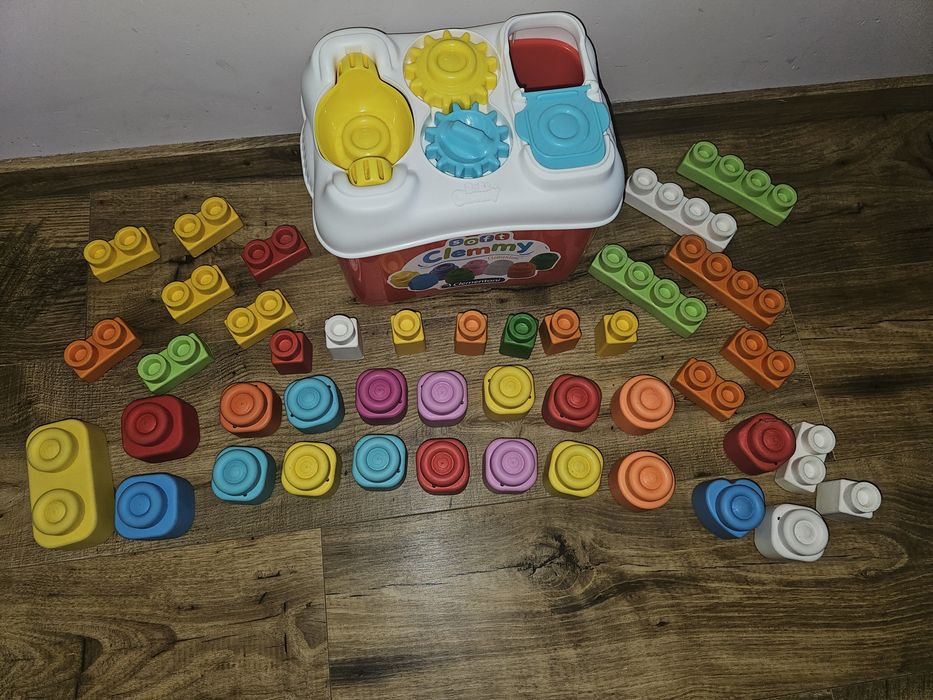 Sorter clementoni wiaderko + klocki