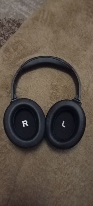 Продам невушники hoco w37