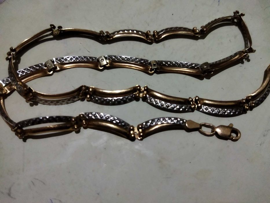 Продам золотую цепочку и серьги проба 585