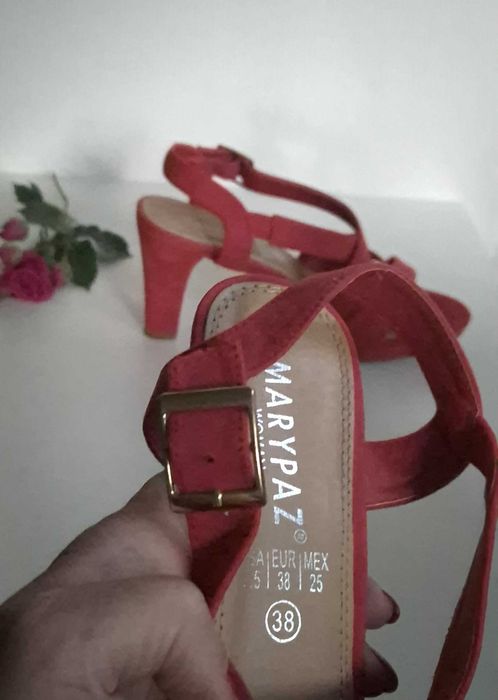 Eleganckie sandałki czerwone MARYPAZ na obcasie - r. 38, 1 raz użyte