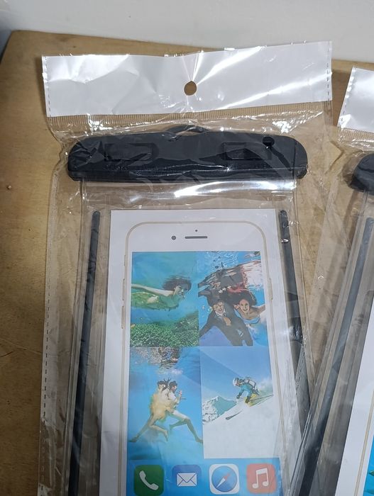 2 Capas Universais para telemóvel á prova de água