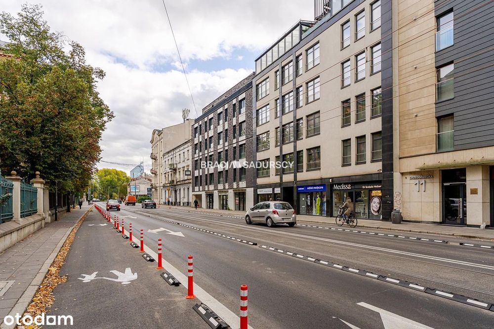 Duża witryna / główna ulica / Hala Targowa