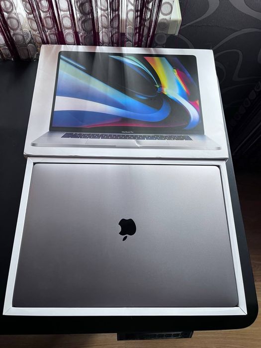 MacBook Pro pro 19