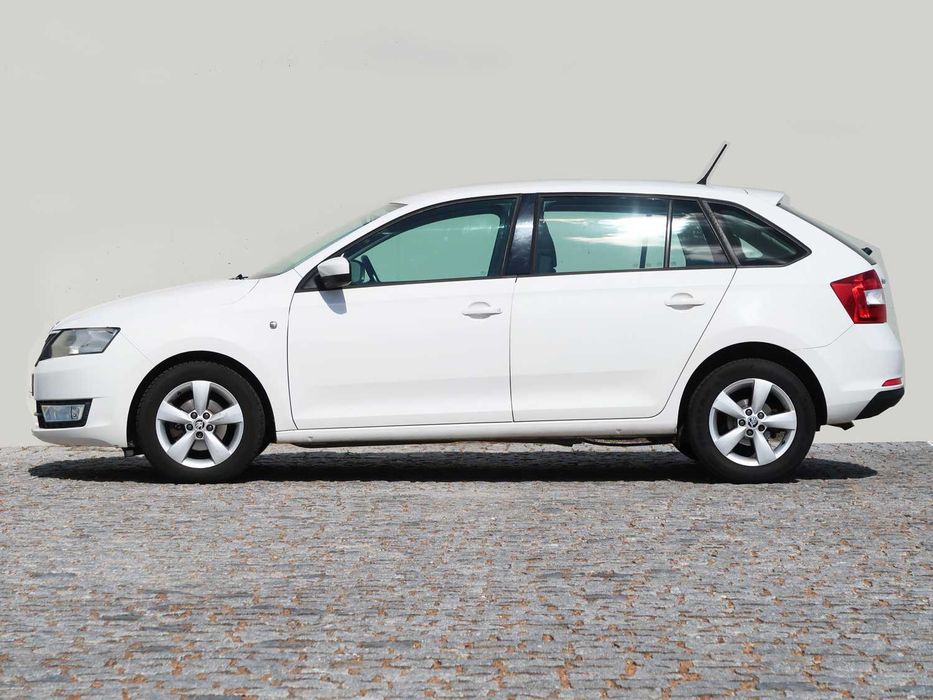 Skoda Rapid Spaceback — fotografia 3
