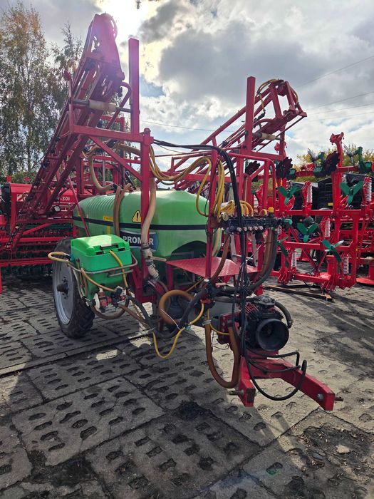 Opryskiwacz Promar 2000L 18m Hydrauliczny