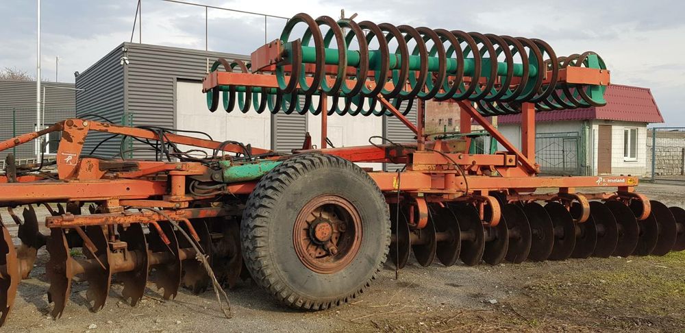 Дисковая борона Kverneland DTA 56-26