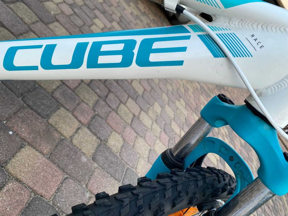 Rower mlodziezowy Cube Race 240
