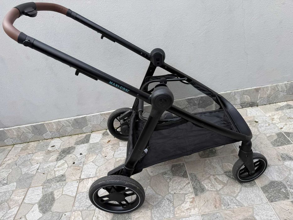 Carrinho com ovo e base isofix Maxi Cosi Zelia