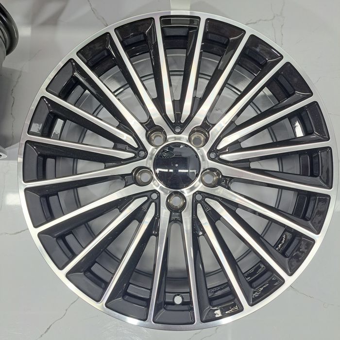 Jantes 17" compatíveis Mercedes AMG  A B C CLA GLA Vito V 5x112