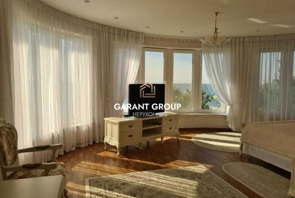 Будинок / Перша лінія від моря