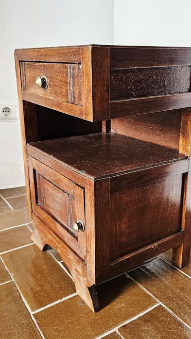 Elegant Rustic Nightstands64285715159937121