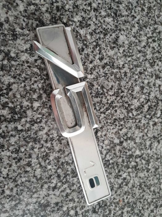 Antigos e classicos legendas emblemas luz interior marcha atras