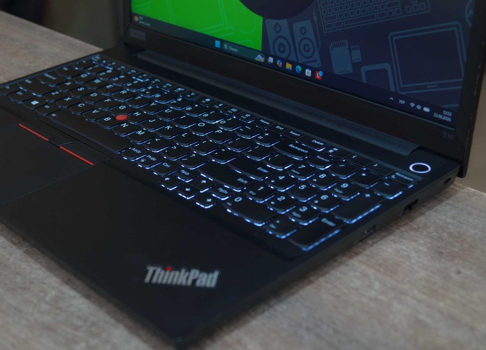 ГАРАНТІЯ Lenovo ThinkPad E15 (IPS/Core i7-10510U/RAM 8ГБ DDR4/SSD 256ГБ/Radeon RX 640 2ГБ)TVOYO