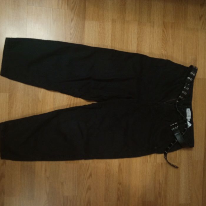 Чорні джинси балони