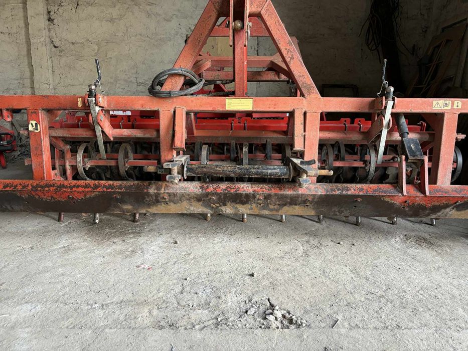 Agregat uprawowo siewny