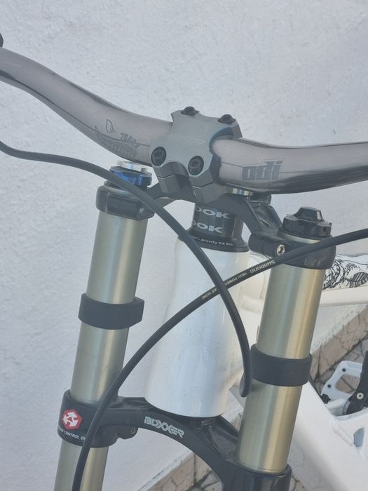 Bicicleta Transition Downhill
