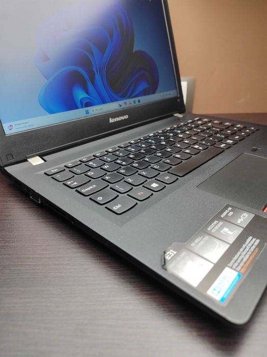 SMUKŁY LAPTOP | Lenovo E31-80 | i3-6006U | 8GB RAM | 128SSD | Win11