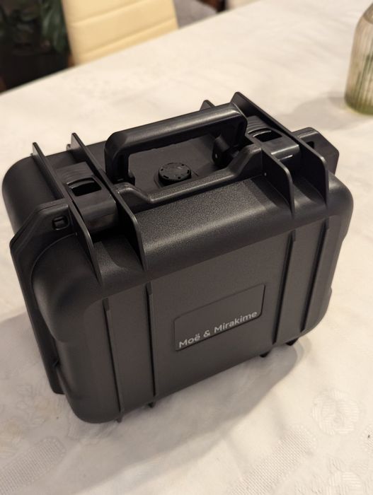 Caixa para equipamento de áudio