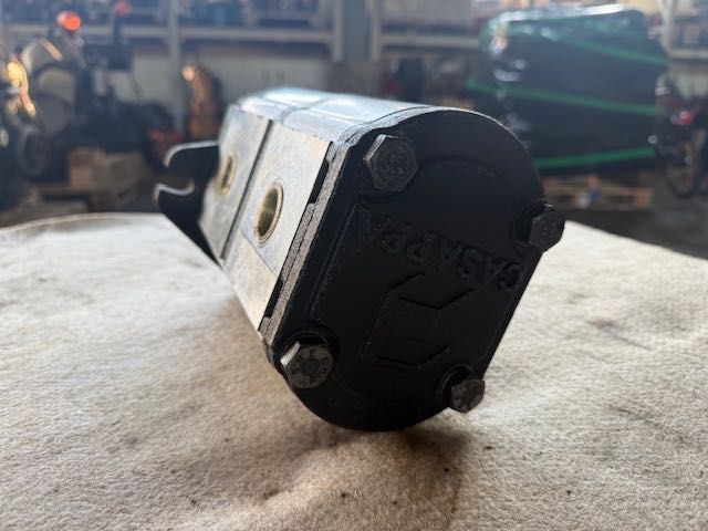 Pompa hydrauliczna  podwójna casappa nowa