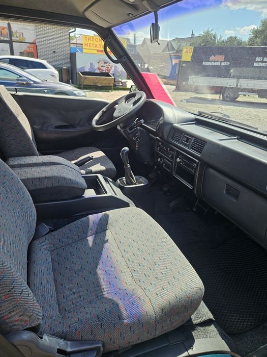 HYUNDAI H 100  пасажир