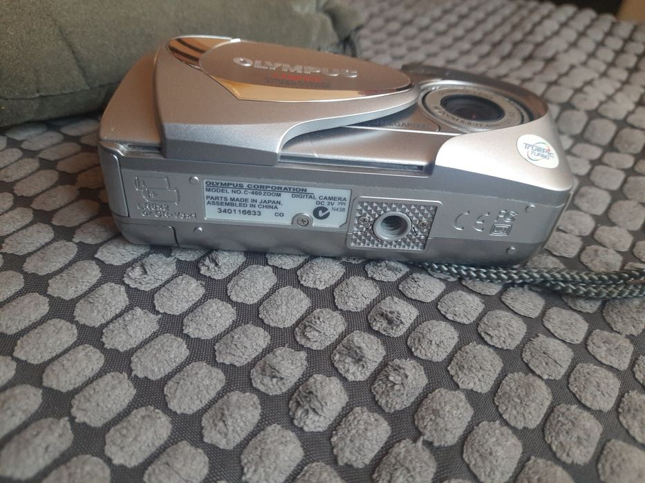 Фотоапарат Olympus C-460.