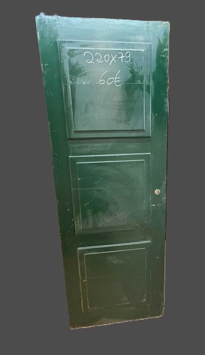 Porta de exterior antiga e robusta 220X79 cm
