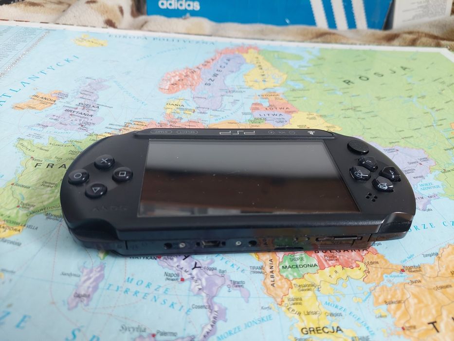 Konsola sony psp Street E 1004 32gb 100 gier