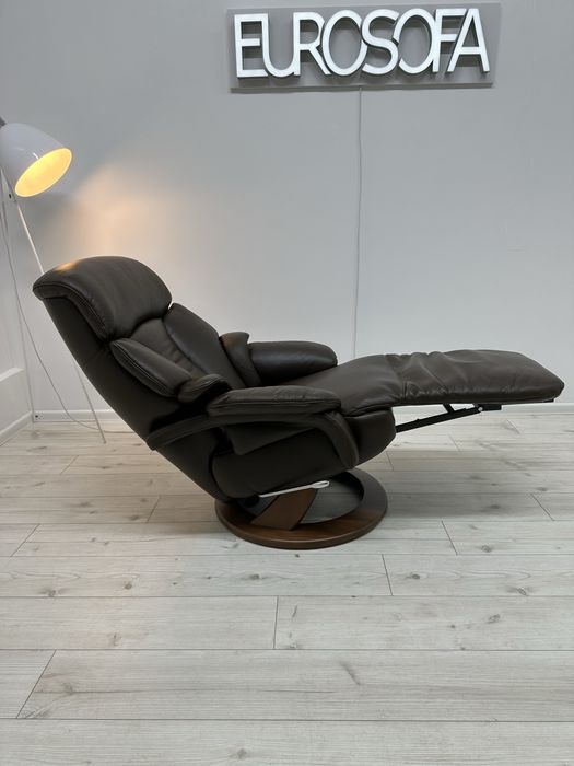 Фірмове шкіряне крісло”Relax”