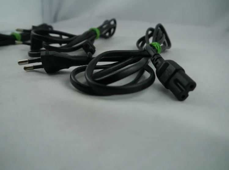 3x kabel zasilający ósemka + 3 x kabel HDMI-HDMI