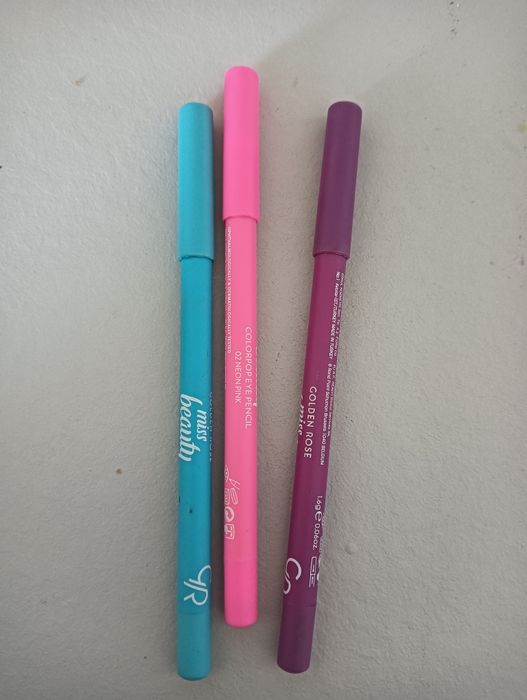 Na sprzedaż komplet kredek do oczu Golden Rose